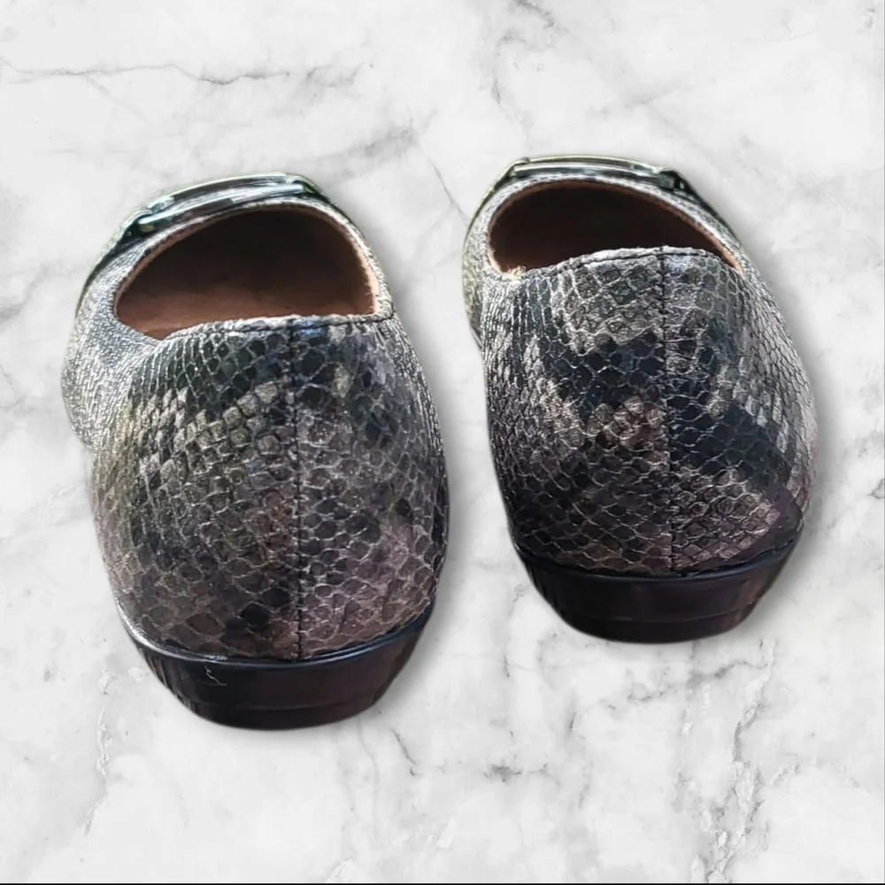 Gray‎ and Black Flats with Snakeskin Pattern and Bow Detail